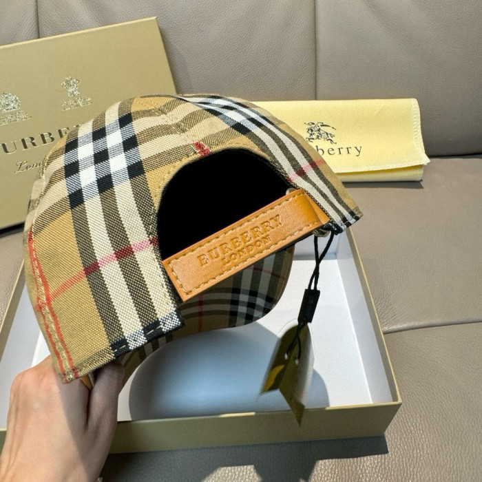 【話題商品！】バーバリー スーパーコピー Burberryの2025ss野球帽