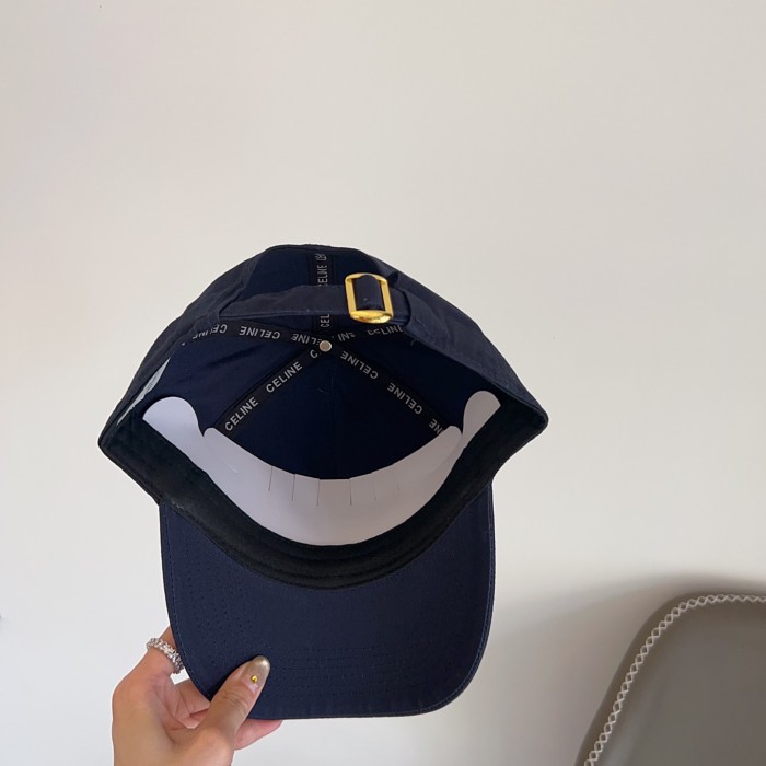 大人気 セリーヌ 偽物通販 2025新作刺繍コーナーシンクロベースボールキャップ