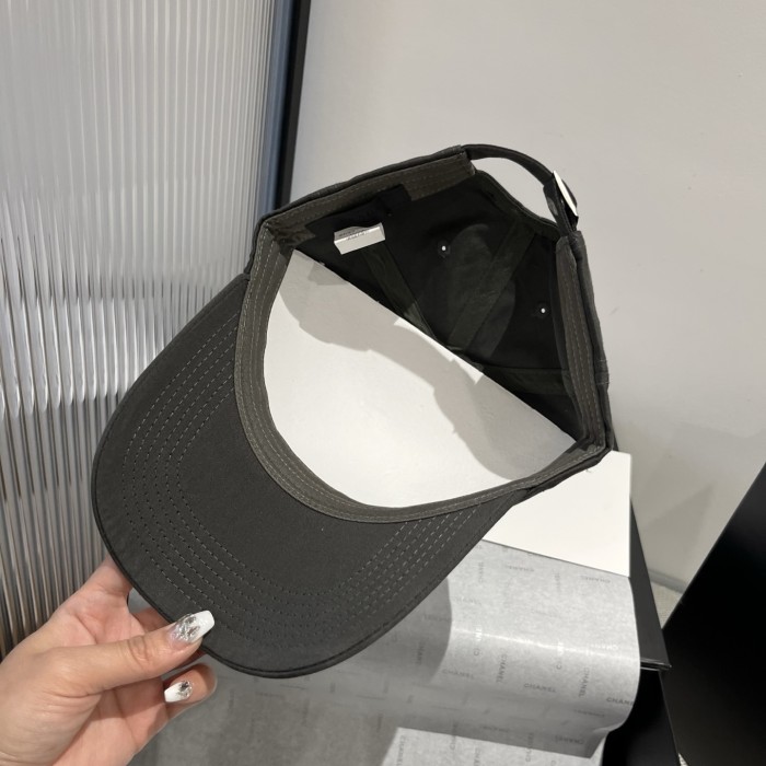 新作 プラダ n級品 PRADA ハンチングキャップ