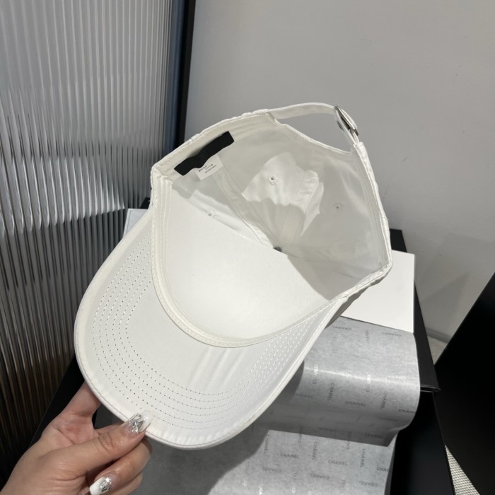 超奇跡の入荷☆ プラダ 激安偽物 PRADA ハンチングキャップ