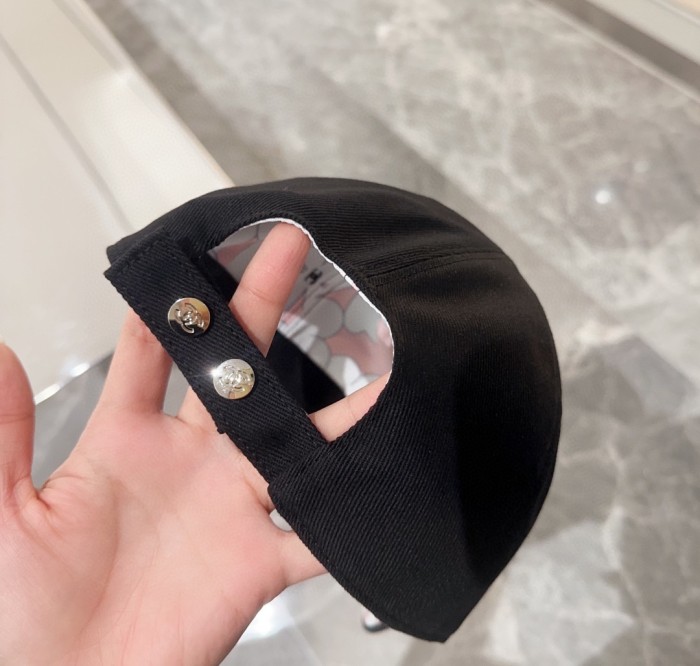 追跡付 シャネル 偽物通販 Chanelの2025新型シンプル風シリーズ野球帽