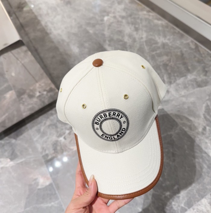 一目惚れ♪ バーバリー 激安通販 Burberryの2025ss野球帽
