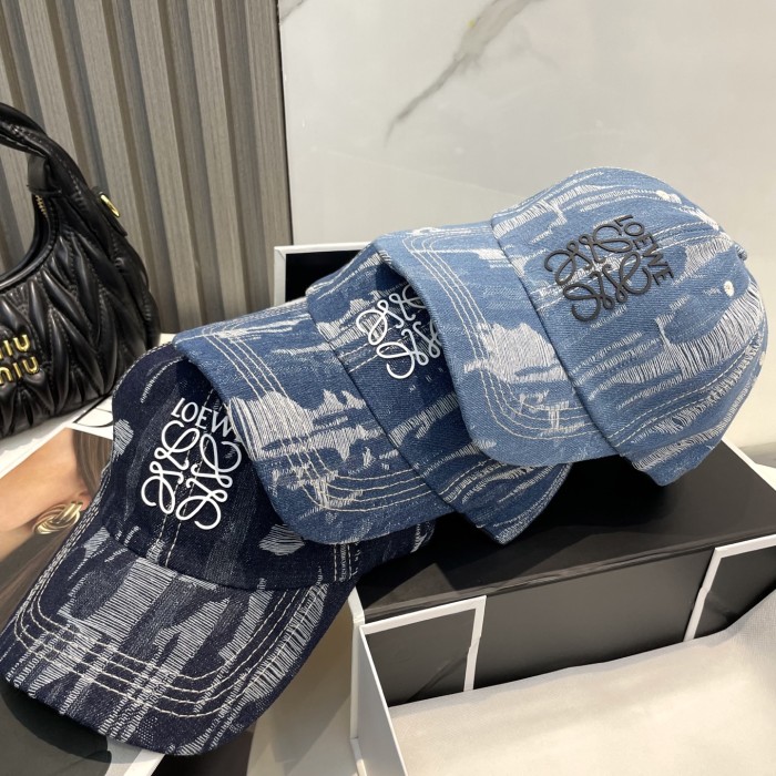 一目惚れ♪ ロエベ n級品 水洗いして古いデニムの野球帽