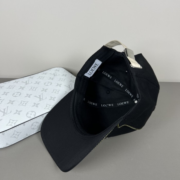 日本未入荷 ロエベ n級品 の新型原版のオリジナルデザインは