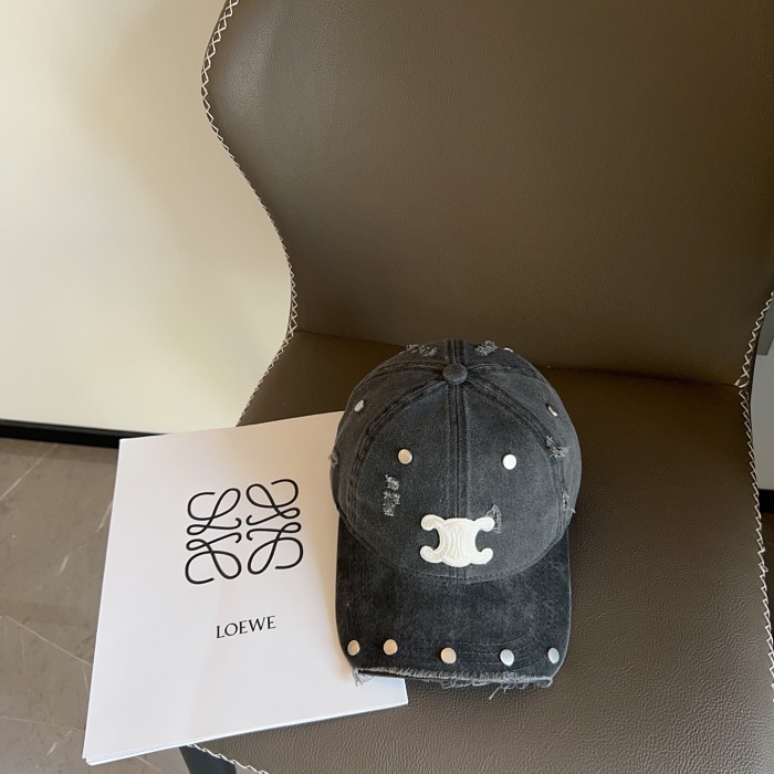 【話題商品！】 セリーヌ n級品 2025新型重工リベットで旧型野球帽
