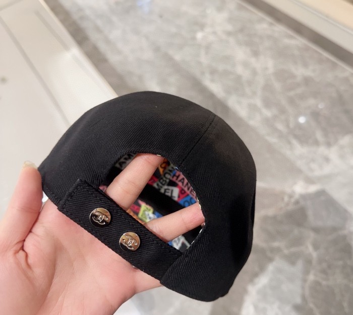 【話題商品！】シャネル コピーおすすめ Chanelの2025新型シンプル風シリーズ野球帽