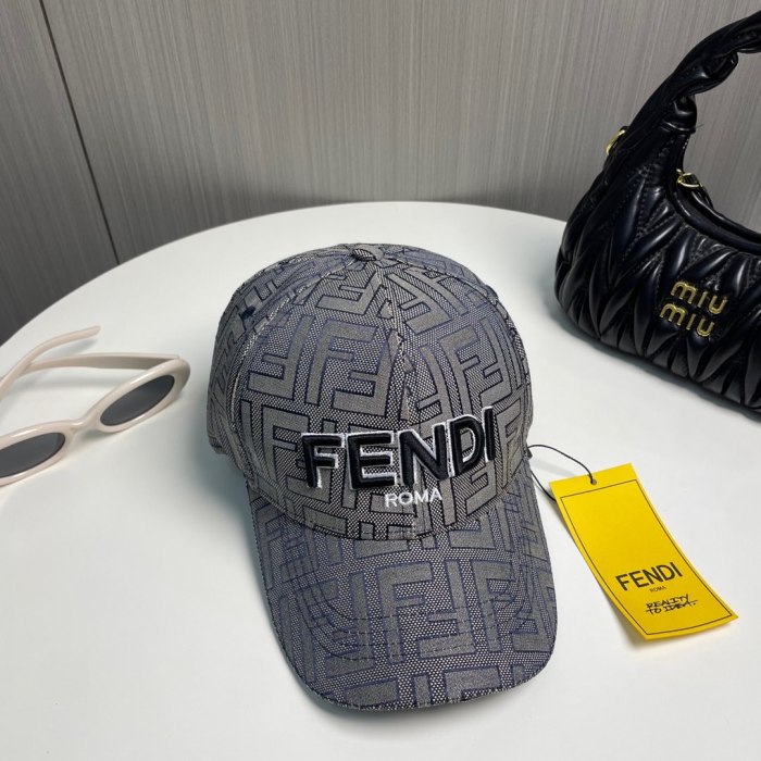 日本未入荷 フェンディ n級品 の老花シリーズ野球帽