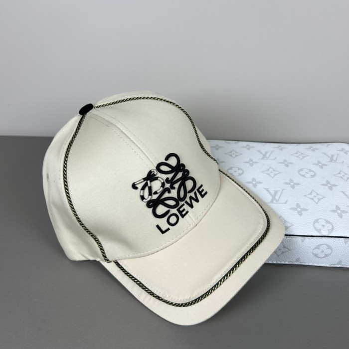 【限定】ロエベ スーパーコピー の新型原版のオリジナルデザインは