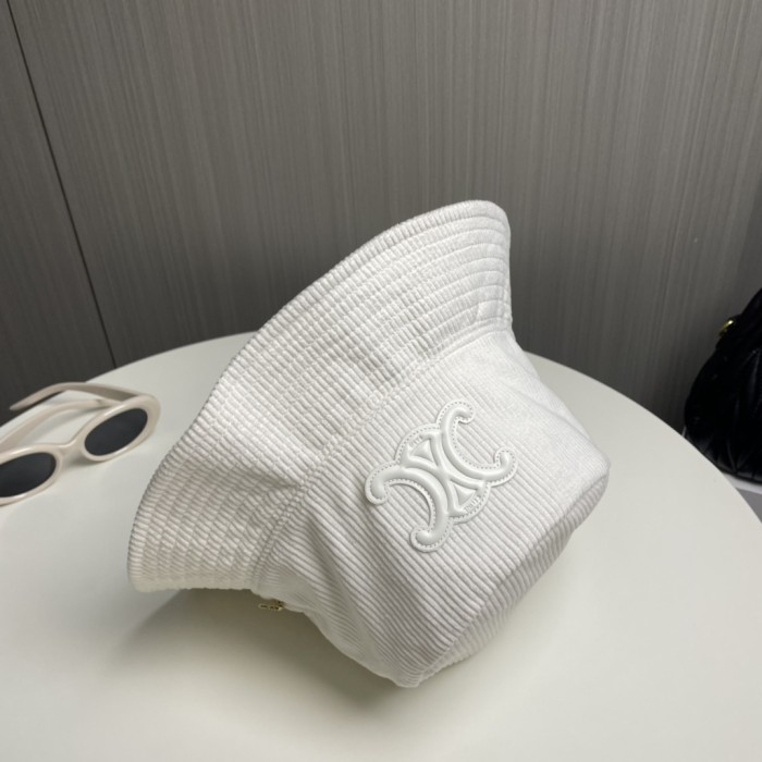稀少 セリーヌ コピー 2025新型リゾート風凱旋門漁師帽麦わら帽子