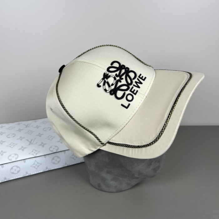 【限定】ロエベ スーパーコピー の新型原版のオリジナルデザインは