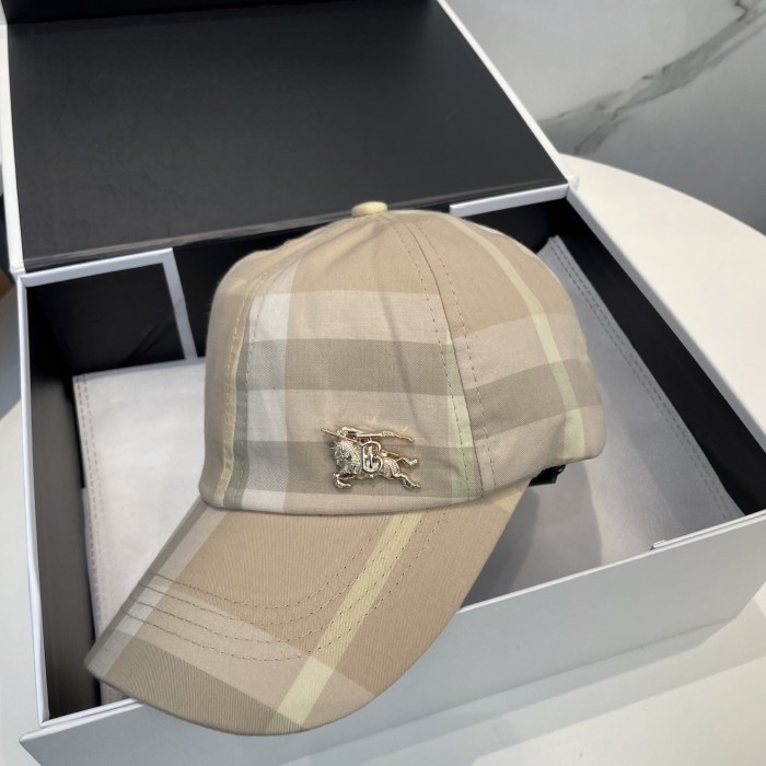 入手困難 バーバリー コピー Burberryの2025ss野球帽