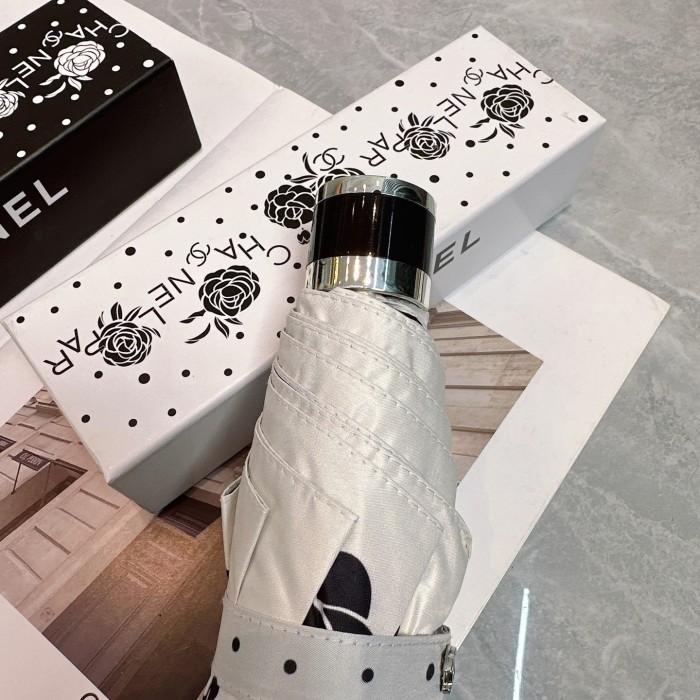 使い勝手良し シャネル コピー Chanel バラの花の柄の三つ折り自動折りたたみ晴雨傘