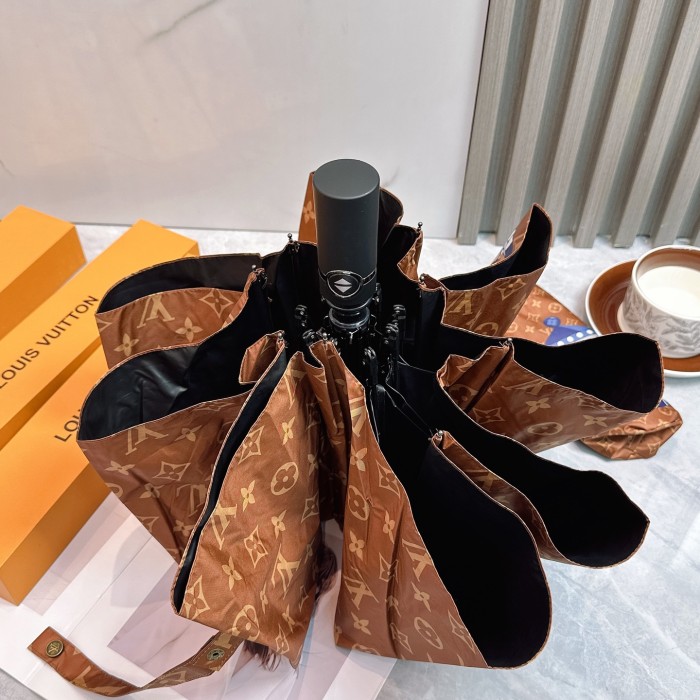 新作 ルイヴィトン コピーおすすめ  Louis Vuitton 三つ折り日焼け止め傘
