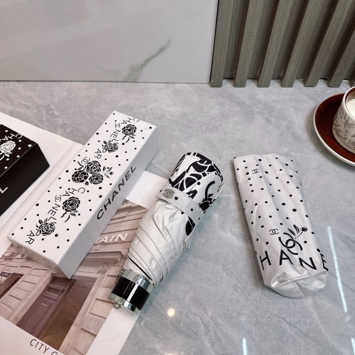 使い勝手良し シャネル コピー Chanel バラの花の柄の三つ折り自動折りたたみ晴雨傘