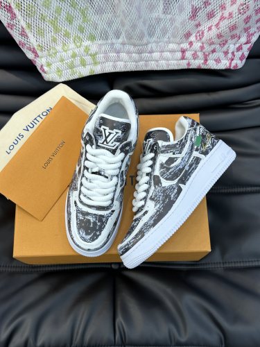 新作 ルイヴィトン コピーおすすめ L.v x off-white x Nikeの3者が名フラッシュドリル版カジュアルスニーカー