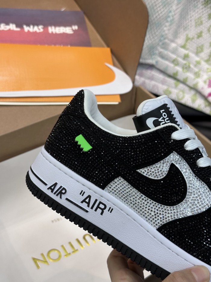 稀少 ルイヴィトン 激安通販 L.v x off-white x Nikeの3者が名ローカットカジュアルスニーカー