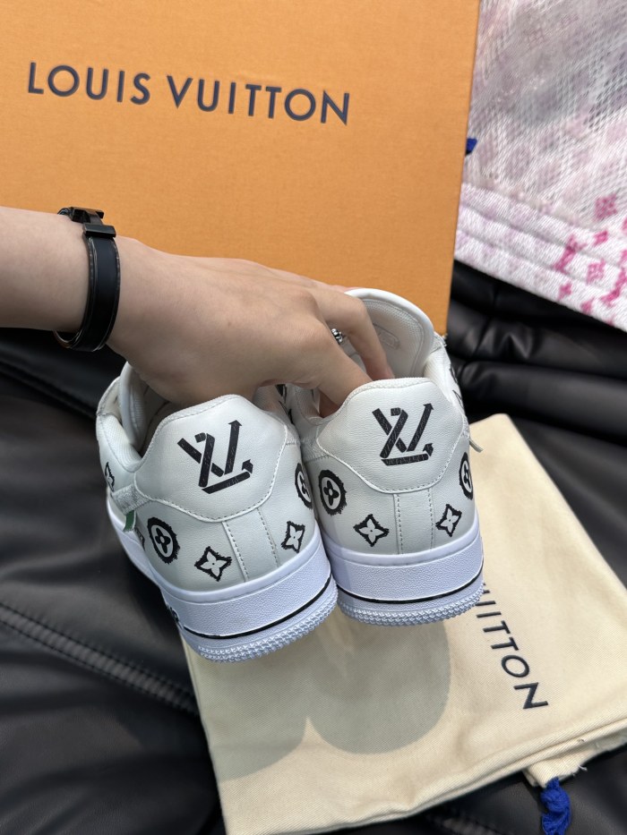 一目惚れ♪ ルイヴィトン スーパーコピー  L.v X nike連名ローカットカジュアルスニーカー