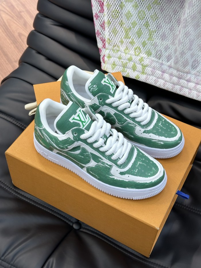 超奇跡の入荷☆ ルイヴィトン 偽物通販  L.v x off-white x Nikeの3者が名フラッシュドリル版カジュアルスニーカー