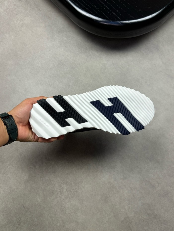 追跡付 エルメス 偽物通販 メンズの定番カジュアルスニーカー