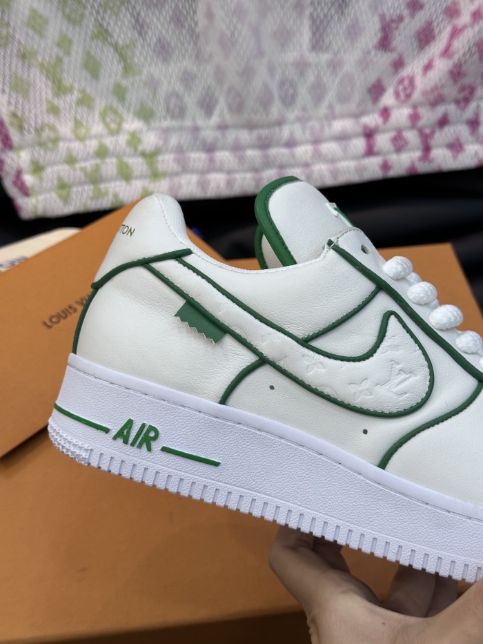 入手困難 ルイヴィトン 激安偽物  L.v X nike連名ローカットカジュアルスニーカー