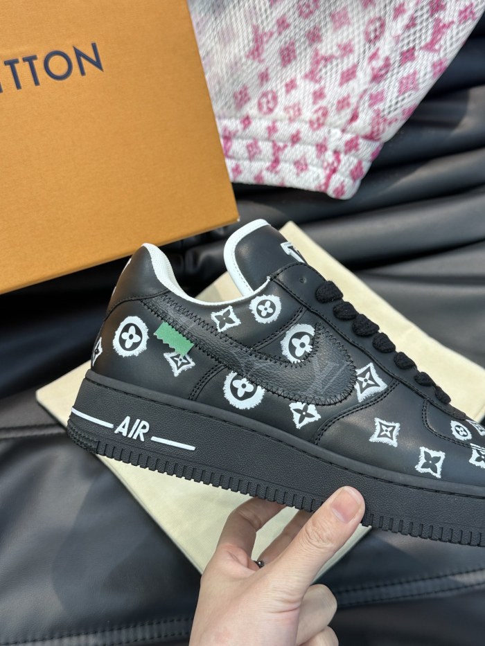 累積売上総額第１位！ルイヴィトン コピー  L.v X nike連名ローカットカジュアルスニーカー