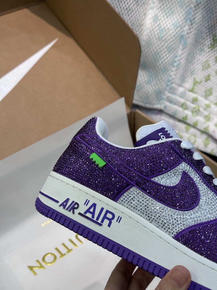 【限定】ルイヴィトン コピー L.v x off-white x Nikeの3者が名ローカットカジュアルスニーカー