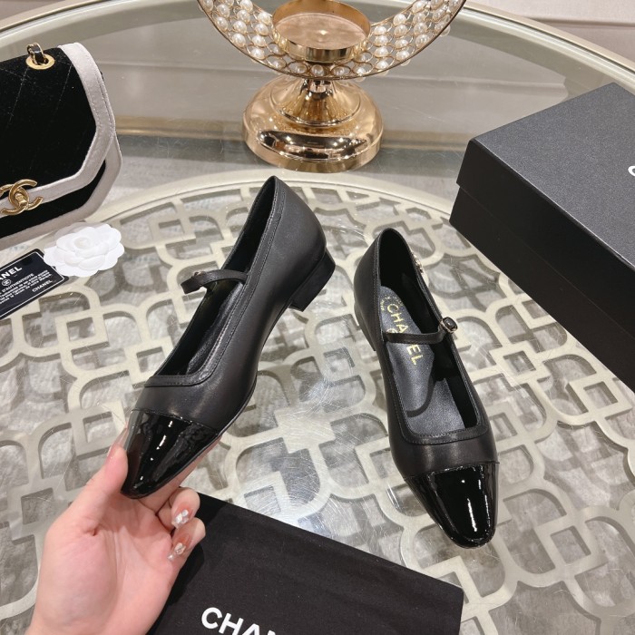 【限定】シャネル コピー 后空サンダル