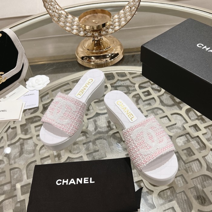 日本未入荷 シャネル n級品 定番坂と厚底スリッパ