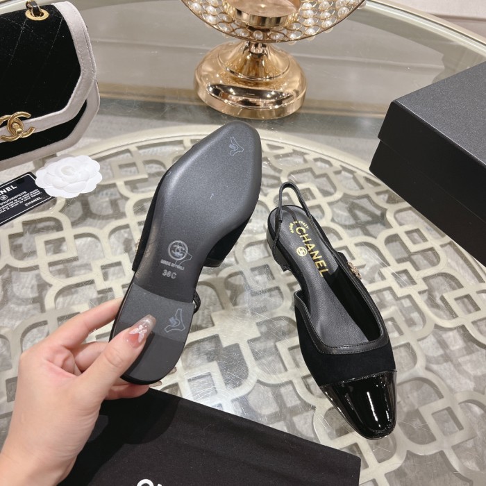 超話題! シャネル n級品 后空サンダル