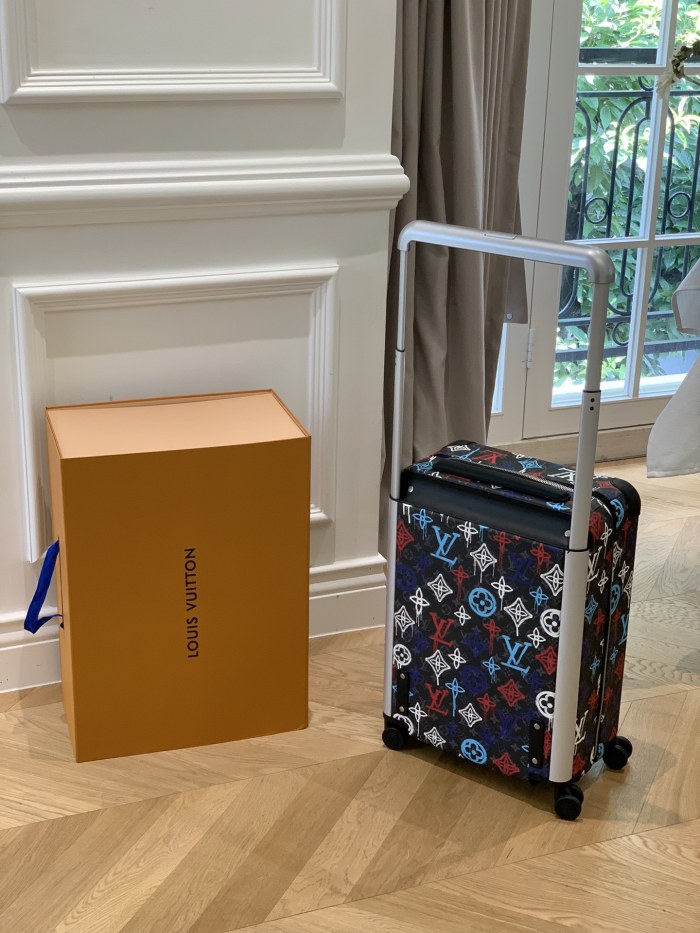 新作 ルイヴィトン n級品 LOUIS VUITTON 四輪レバーボックス