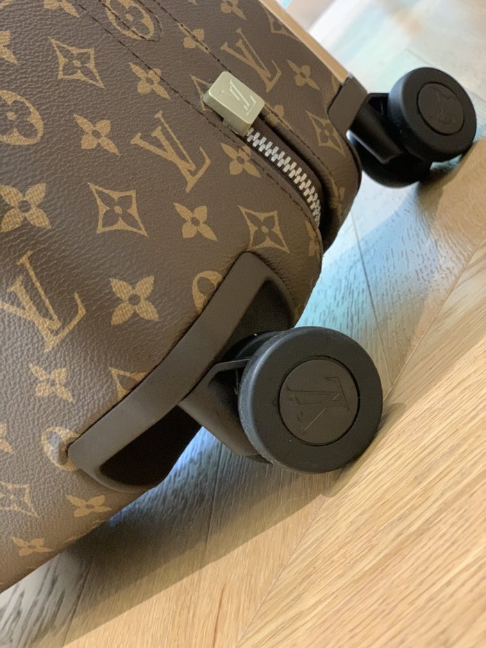 追跡付 ルイヴィトン コピー LOUIS VUITTON 四輪レバーボックス