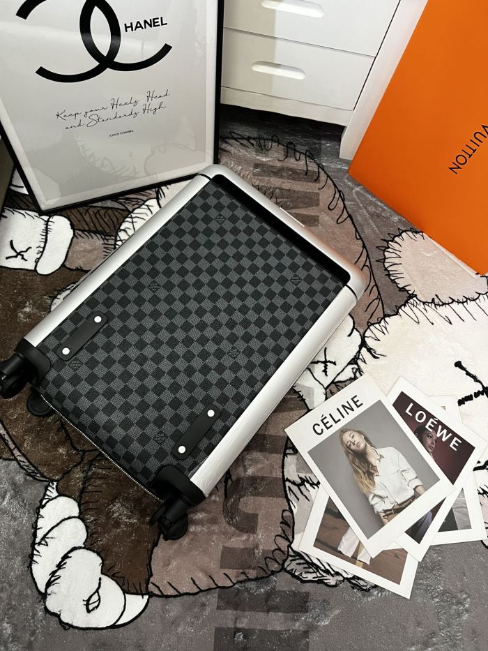 高品質 ルイヴィトン n級品 LOUIS VUITTON 四輪レバーボックス