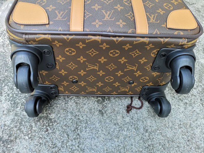超奇跡の入荷☆ ルイヴィトン 激安偽物 LOUIS VUITTON ジンバルホイール スーツケース