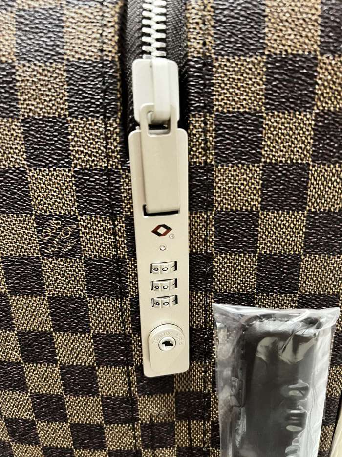 ★超人気 ルイヴィトン 激安偽物 LOUIS VUITTON 四輪レバーボックス