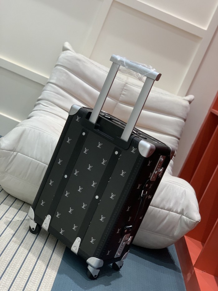 日本未入荷 ルイヴィトン 激安通販 LOUIS VUITTON 四輪レバーボックス