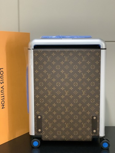 超話題! ルイヴィトン 偽物通販  LOUIS VUITTON 四輪レバーボックス