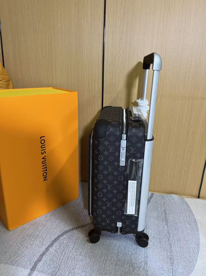 超奇跡の入荷☆ ルイヴィトン 激安偽物 LOUIS VUITTON 四輪レバーボックス