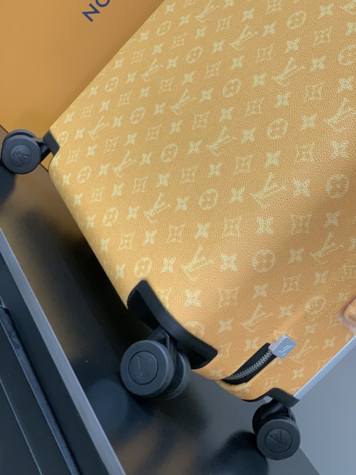 超奇跡の入荷☆ ルイヴィトン スーパーコピー LOUIS VUITTON 四輪レバーボックス