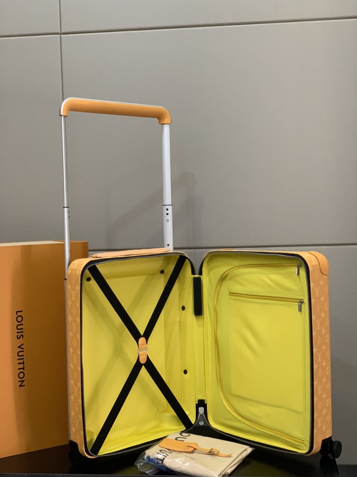 超奇跡の入荷☆ ルイヴィトン スーパーコピー LOUIS VUITTON 四輪レバーボックス