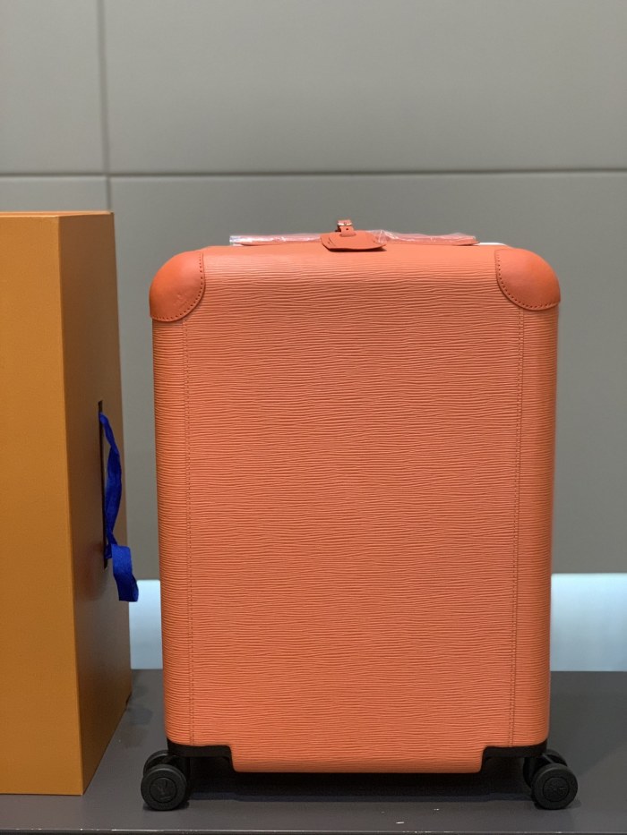 累積売上総額第１位！ルイヴィトン 激安偽物 LOUIS VUITTON 四輪レバーボックス
