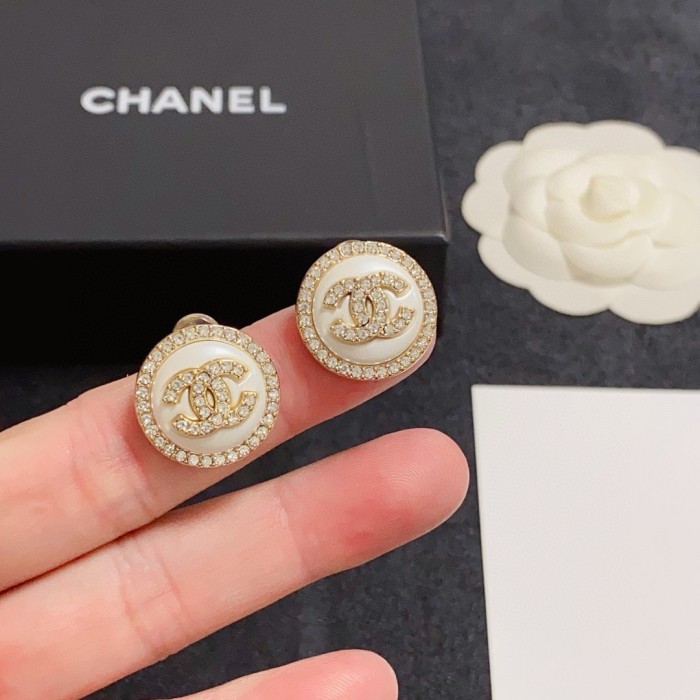使い勝手良し シャネル スーパーコピー Chanel ダブルCピアス