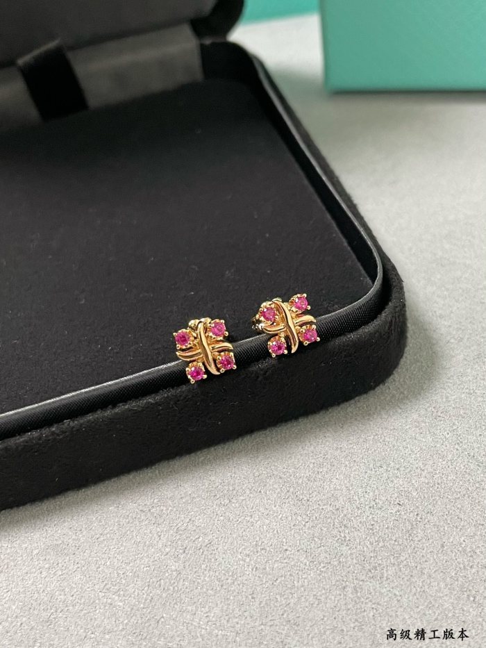 超奇跡の入荷☆ ティファニー 激安偽物 のクラシックなクロスダイクロイックピアス