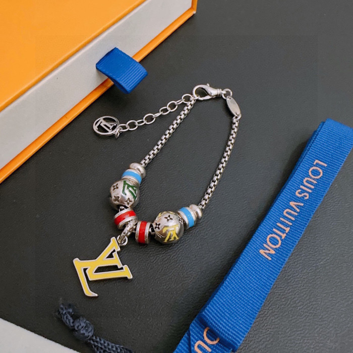 【話題商品！】ルイヴィトン コピーおすすめ LVブレスレットアクセサリー