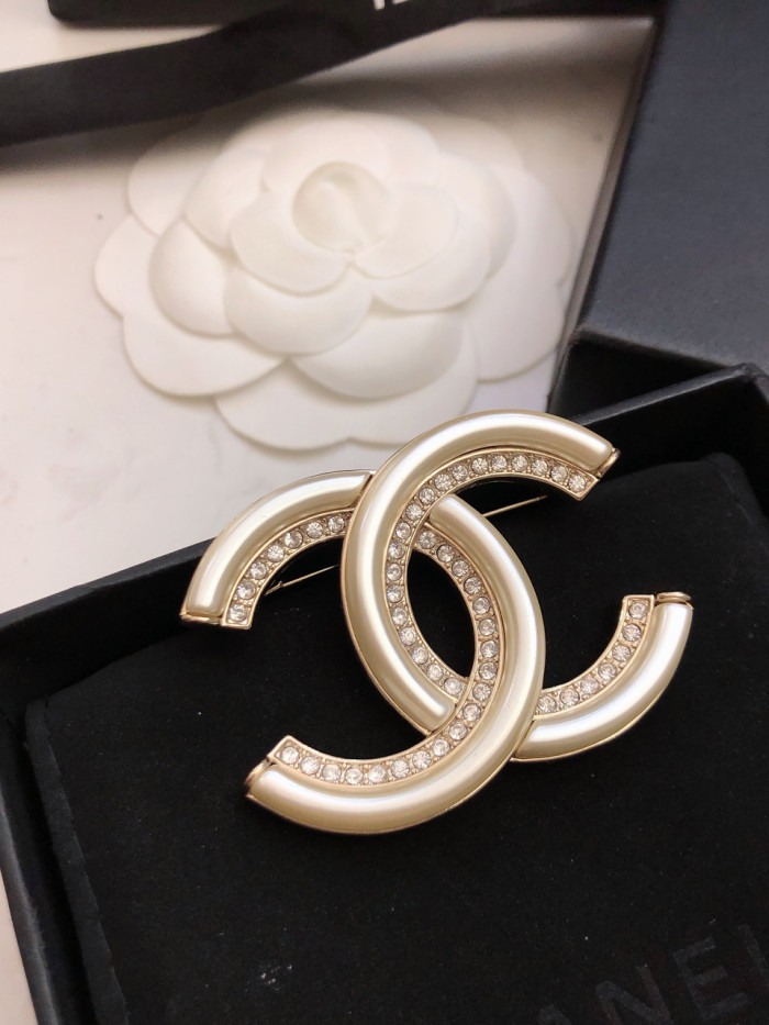 【限定】シャネル 激安偽物 Chanelのブローチ人気モデル