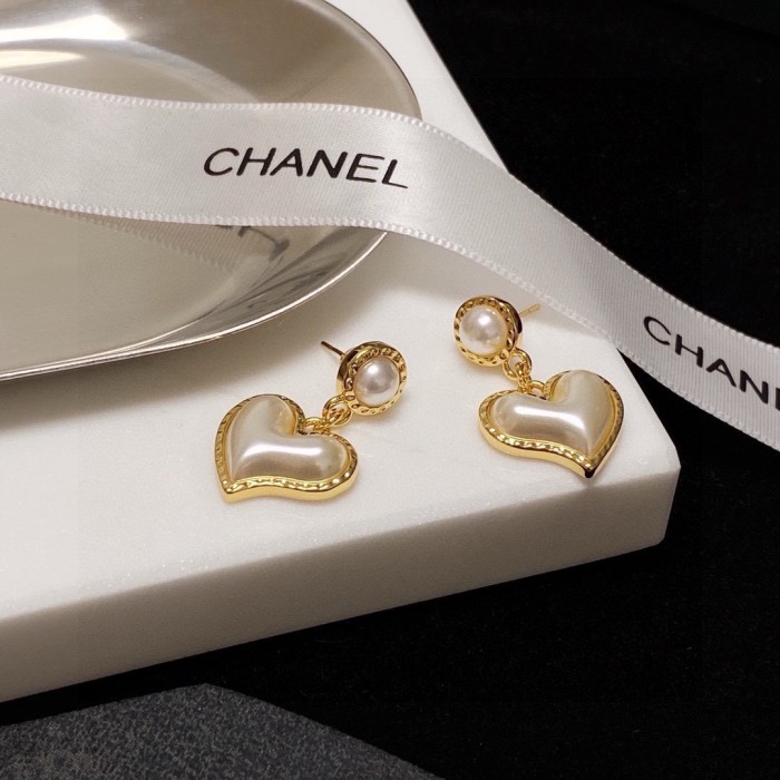【話題商品！】シャネル n級品 CHANEL桃のピアス