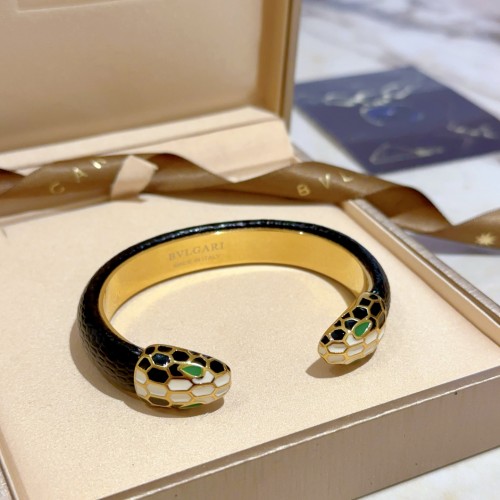 ★超人気 ブルガリ n級品 のブレスレットSerpenti Viperシリーズの蛇の頭ブレスレット