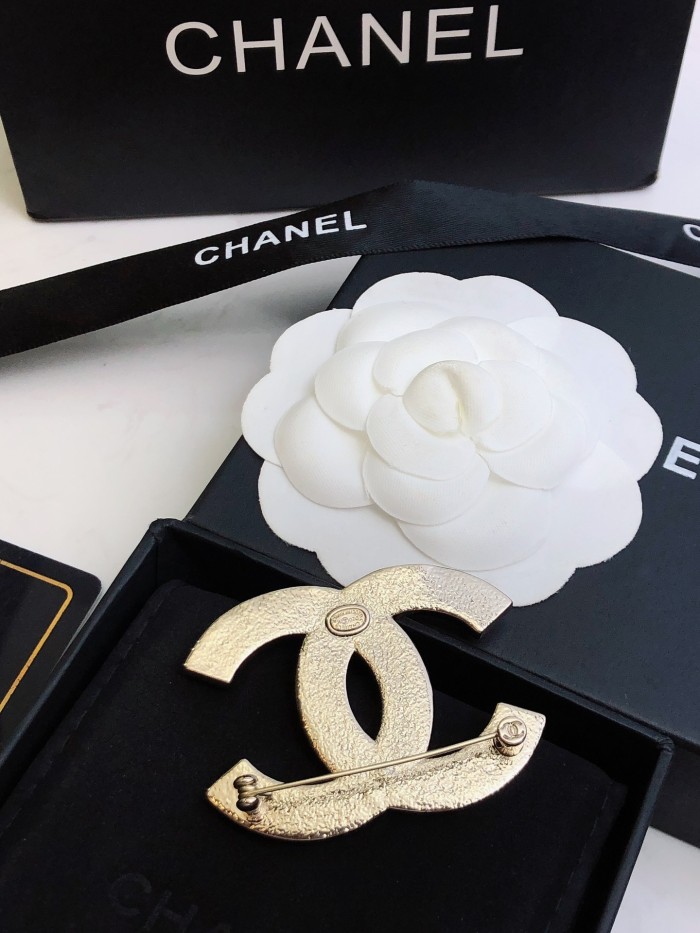日本未入荷 シャネル コピーおすすめ Chanelのブローチ人気モデル