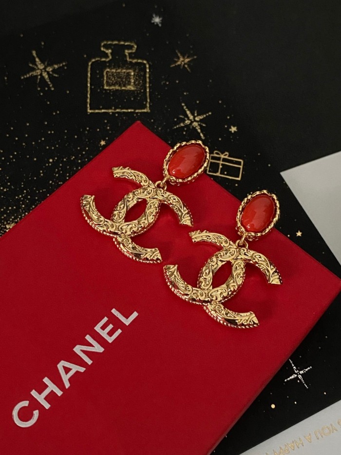 超話題! シャネル 偽物通販 Chanel のレトロな赤エンボスの大判cイヤリング
