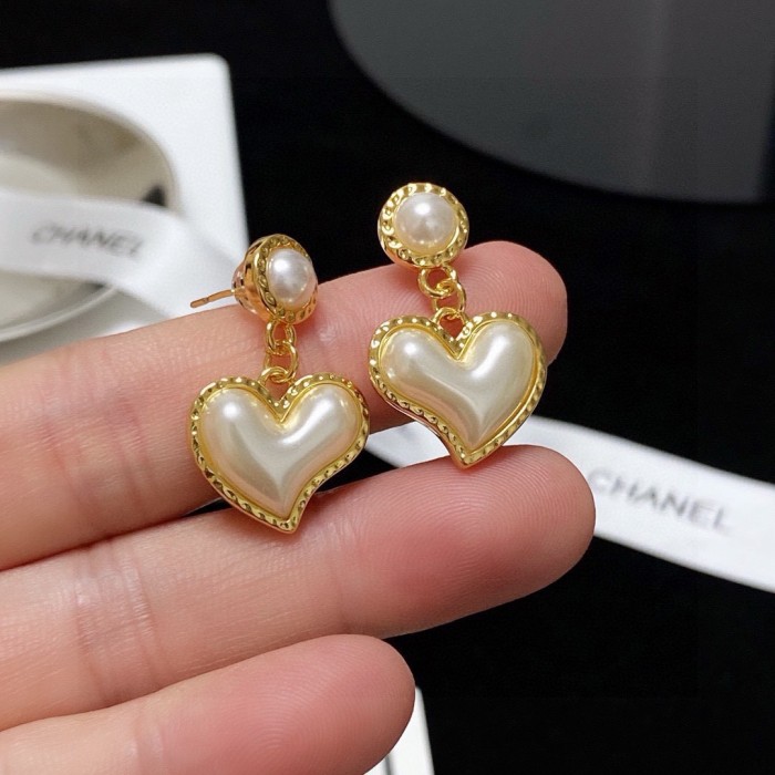 【話題商品！】シャネル n級品 CHANEL桃のピアス