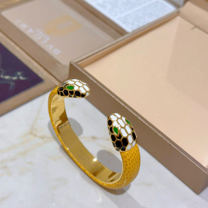 超話題! ブルガリ コピー のブレスレットSerpenti Viperシリーズの蛇の頭ブレスレット